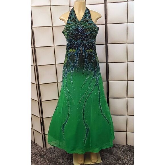 Alyce Designs gown - Picture 9 of 10